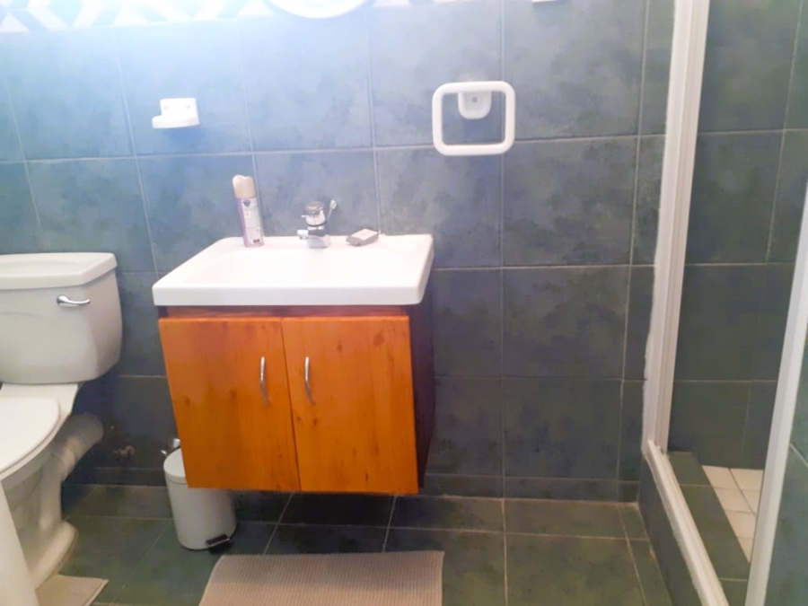 To Let 2 Bedroom Property for Rent in Country Club Western Cape